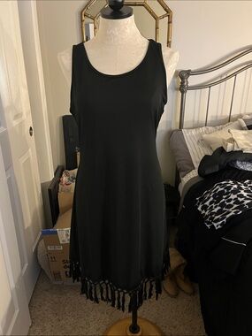 SHEIN Black Sleeveless Mini Dress with Fringe Hem